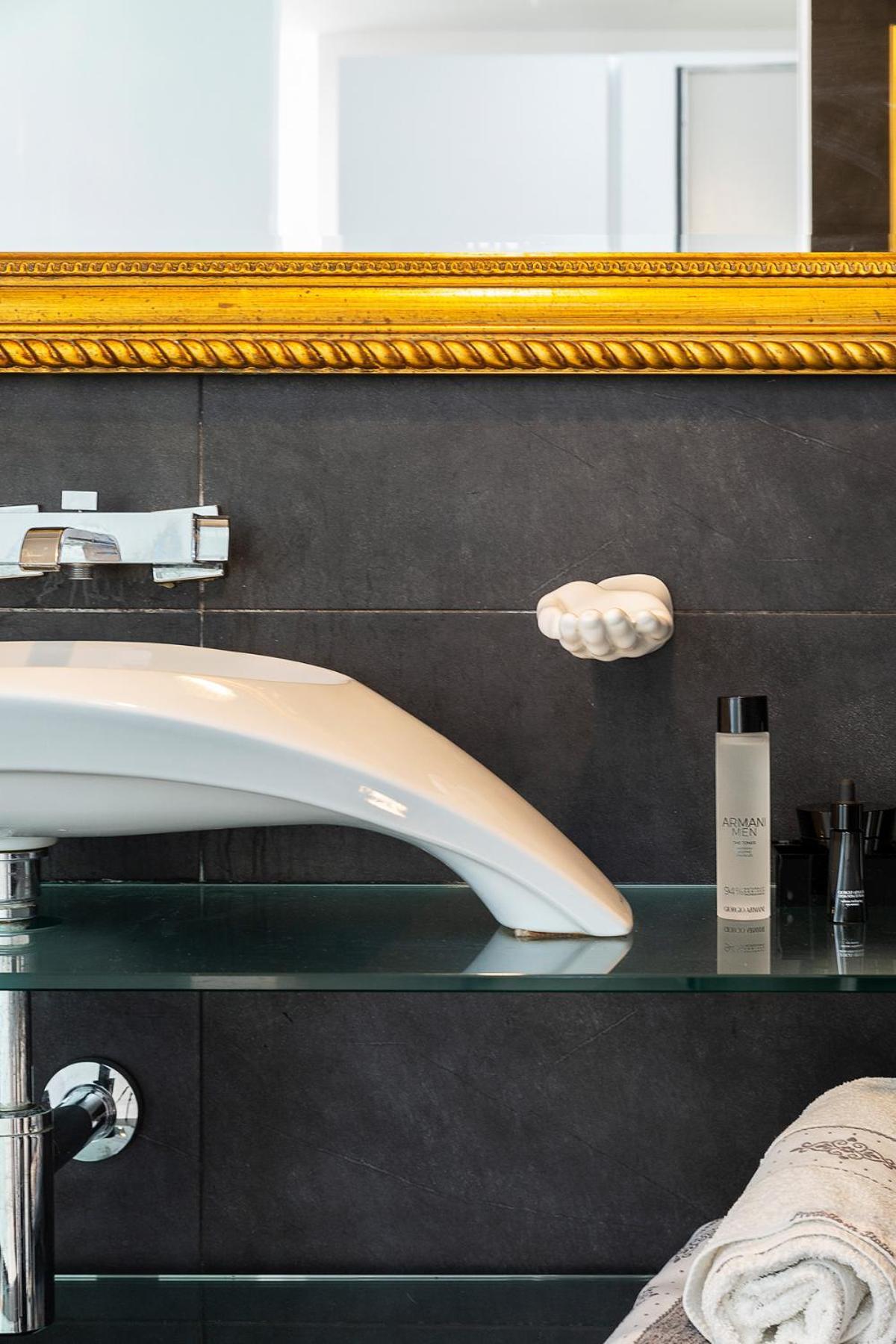 The Boutique Houses - Iconic Suite In Galleria Duomo With Private Parking Milán Exteriér fotografie